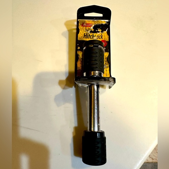 VTG DEADBOLT HITCH LOCK RH3 FOR ALL 2” x 2” CLASS 3 and 4 Receiver Style Hitches - Picture 5 of 9